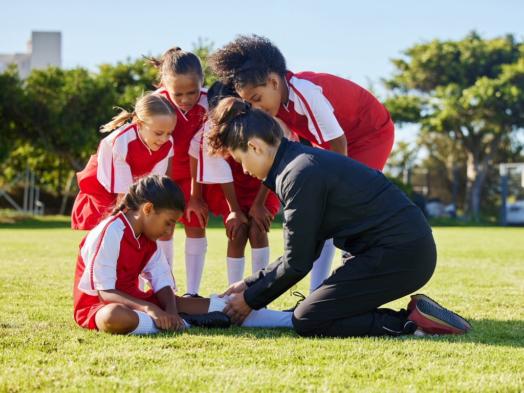 Sports team injury first aid image